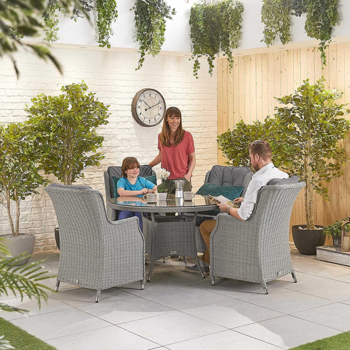 Thalia 4 Seat Round Dining Table