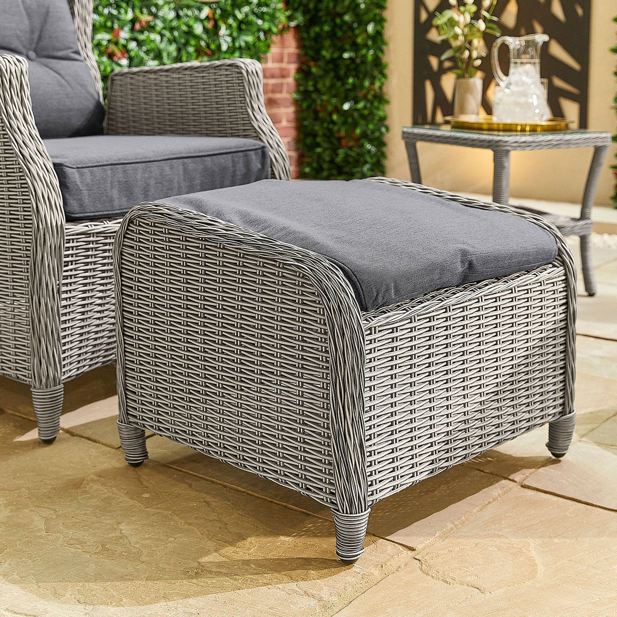 Nova Skylar Reclining Set